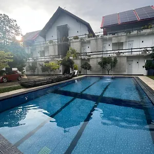 Hotel Royal Crown Residency
